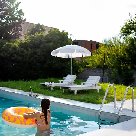Casa de Férias In With Outdoor Pool